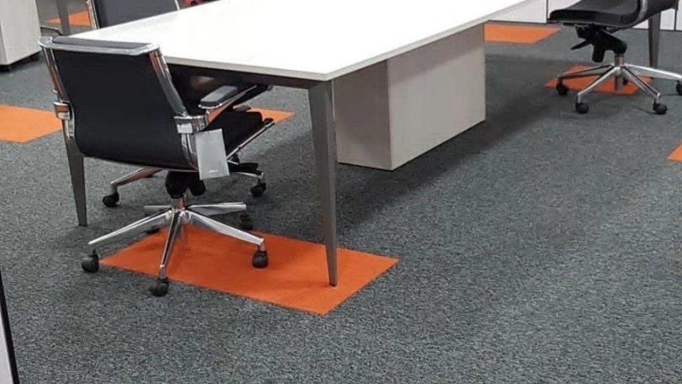 مزایای بارز اجرای موکت های خارجی توسط آقای سلمانی و تیم حرفه ی ایشان: مزایای بارز اجرای موکت های خارجی توسط آقای سلمانی و تیم حرفه ی ایشان: